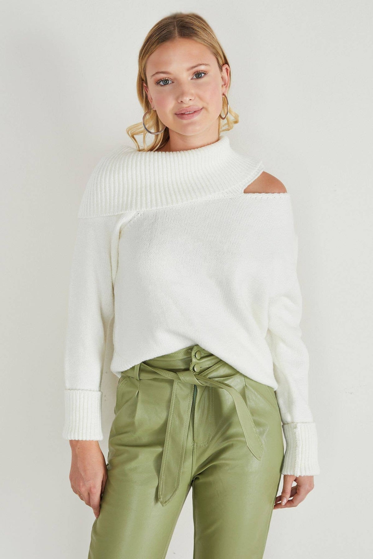 SOLID OFF SHOULDER LONG SLEEVE SWEATER KNIT TOP
