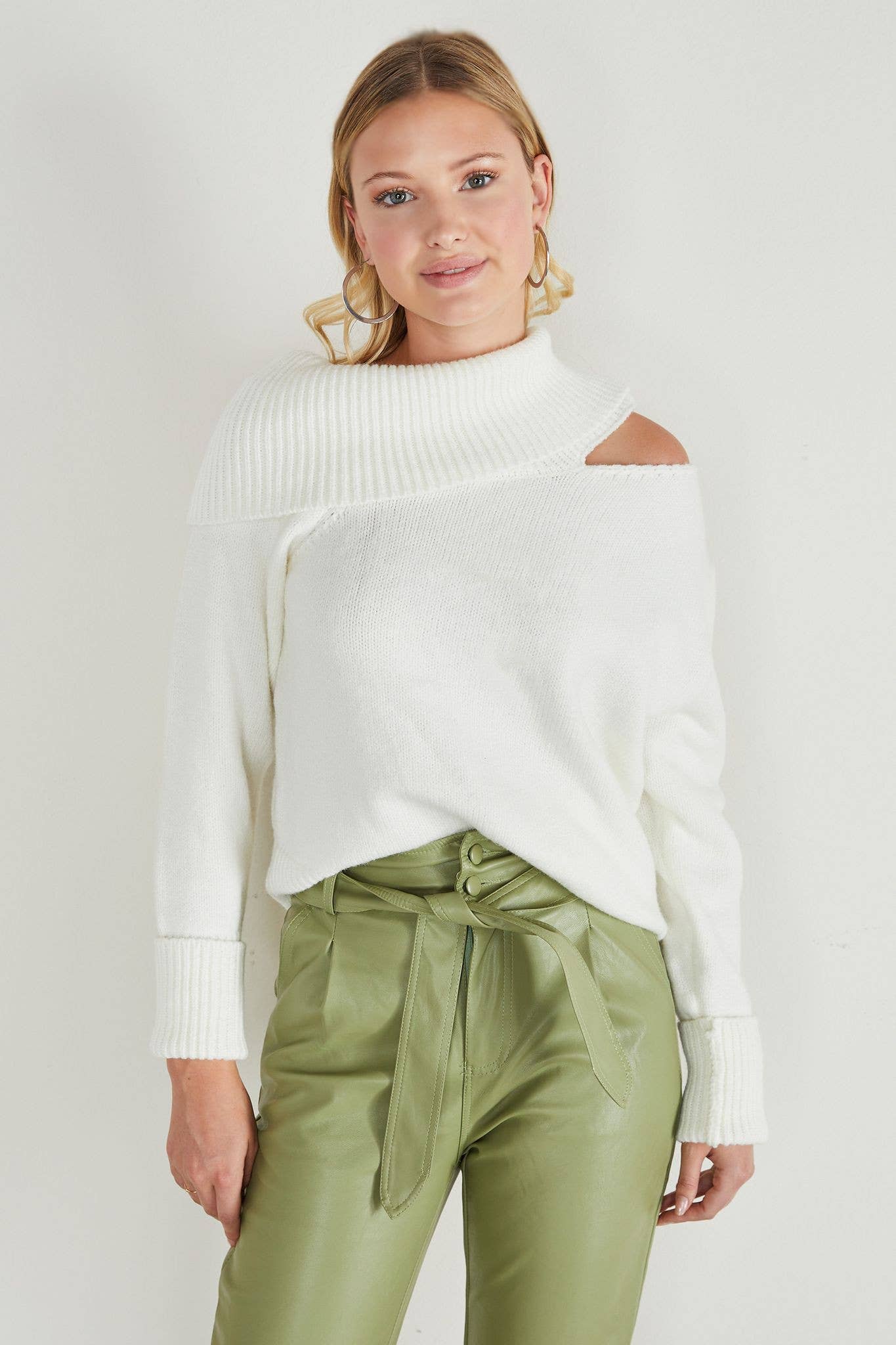 SOLID OFF SHOULDER LONG SLEEVE SWEATER KNIT TOP