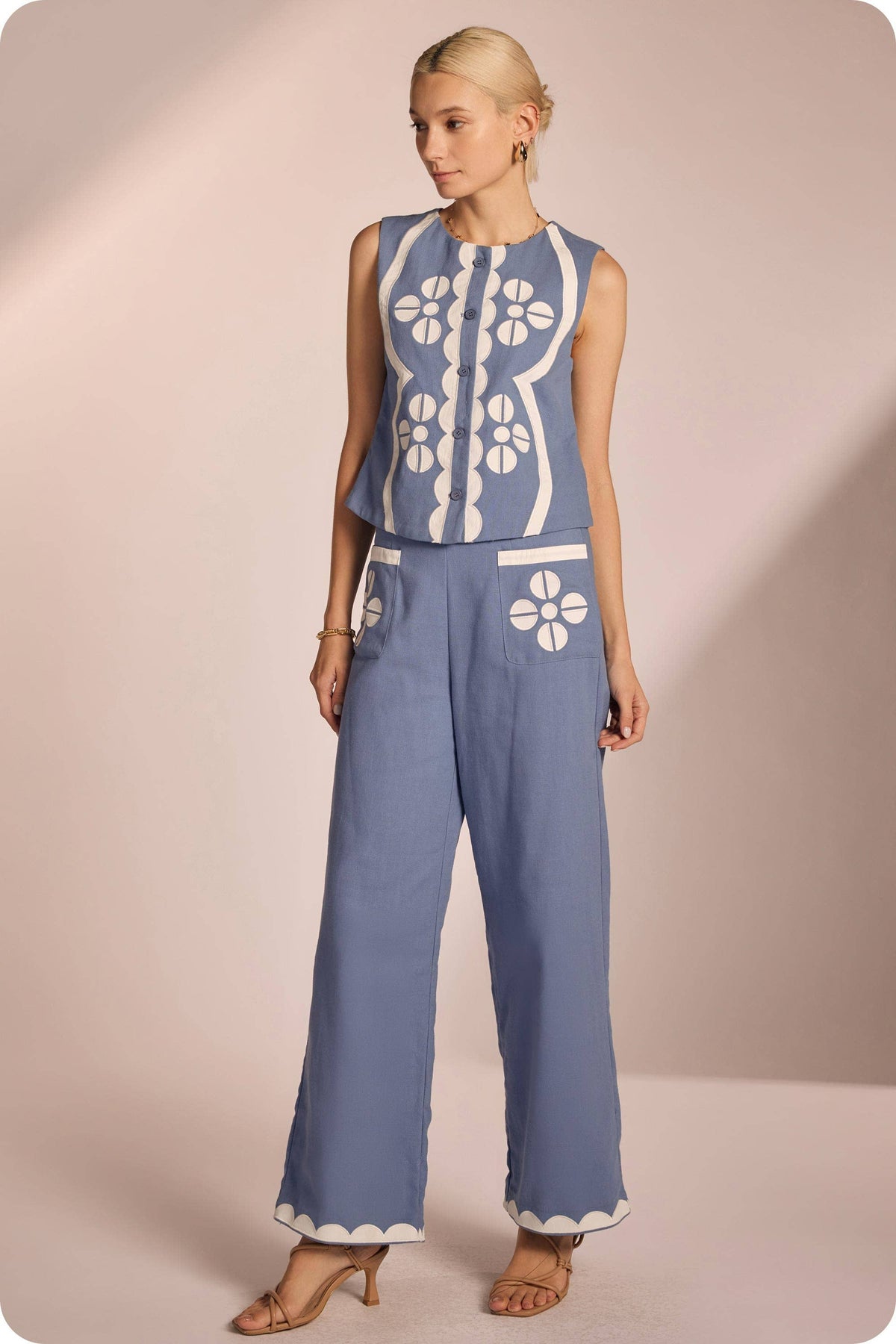 Contrast Embroidery Vest Top