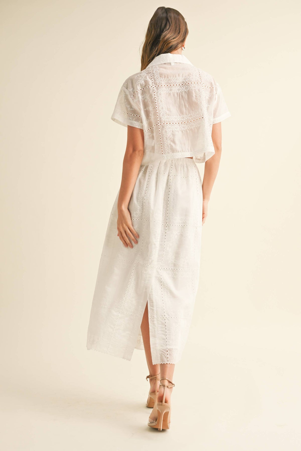 EYELET DETAIL BUTTON DOWN BLOUSE