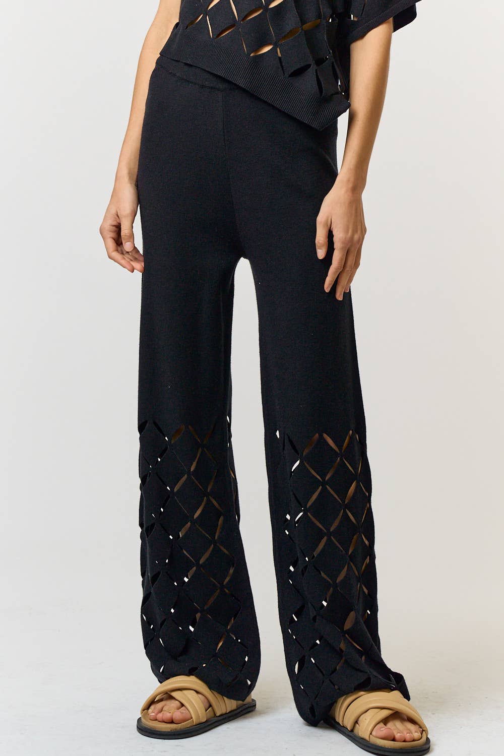 CUT OUT DETAIL ELASTIC WAISTBAND SWEATER PANTS