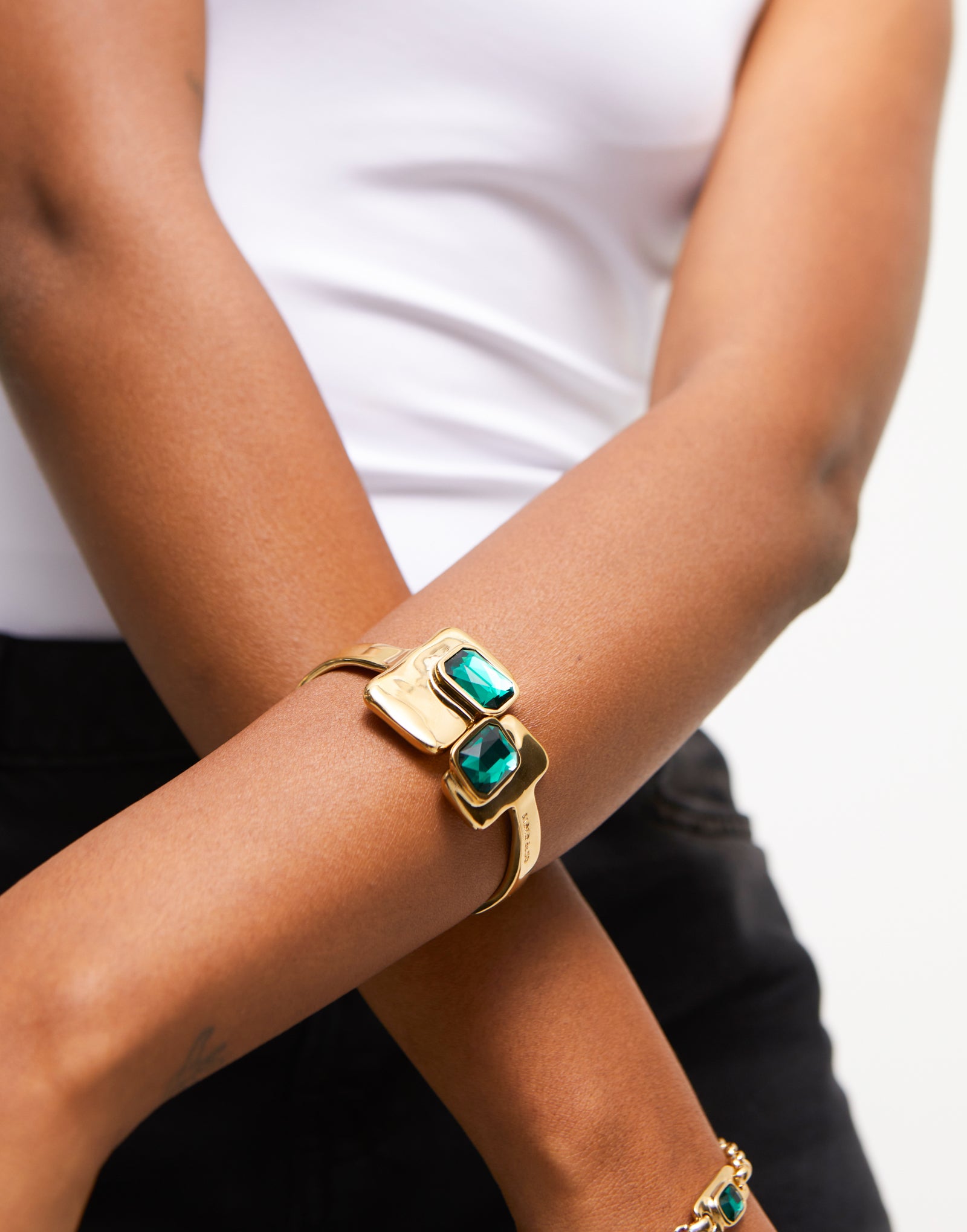 Unode50 Ser Magnetica Cuff Bracelets