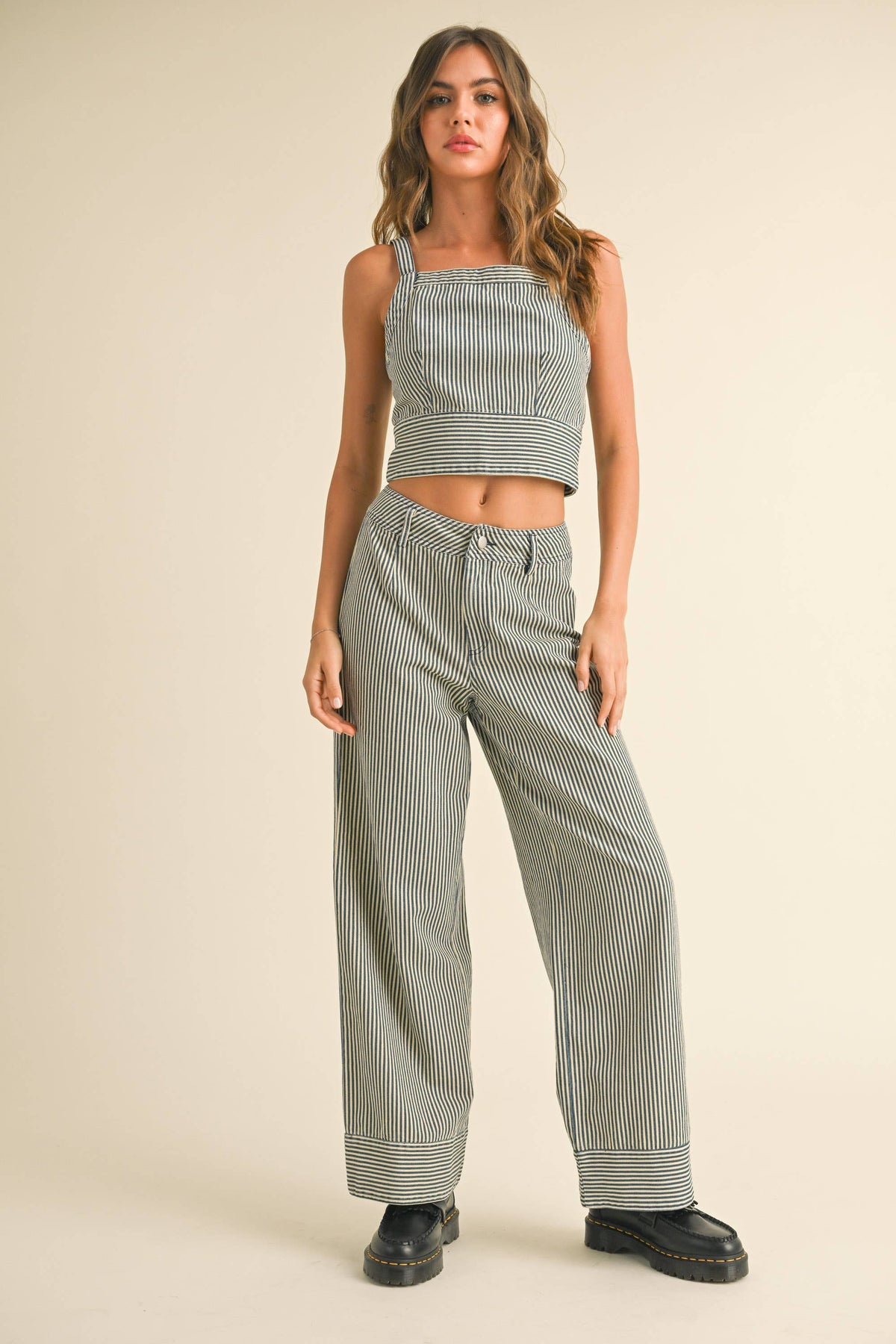 BLUE STRIPED PATTERN PANTS