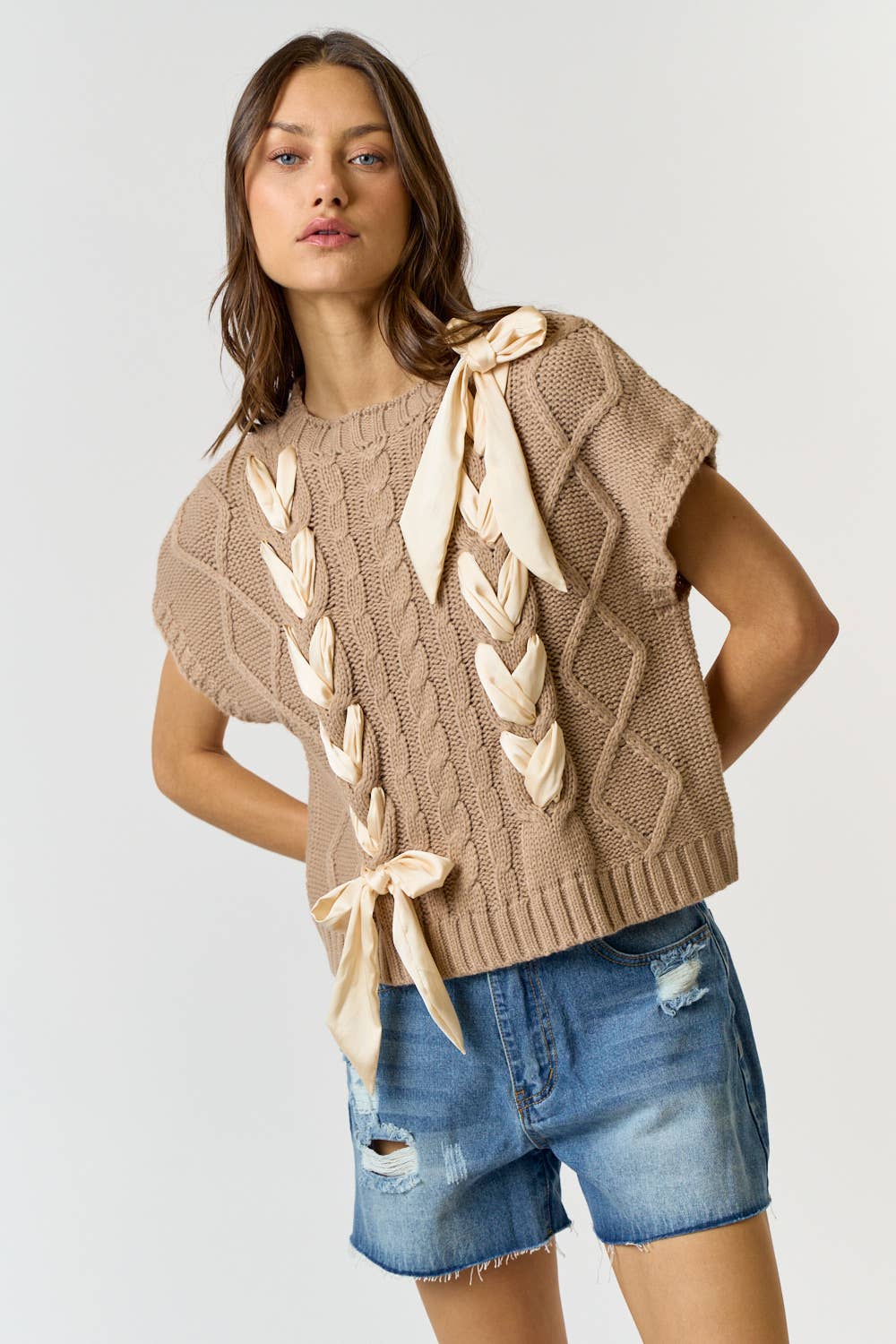 BOW CABLE KNIT SWEATER VEST TOP