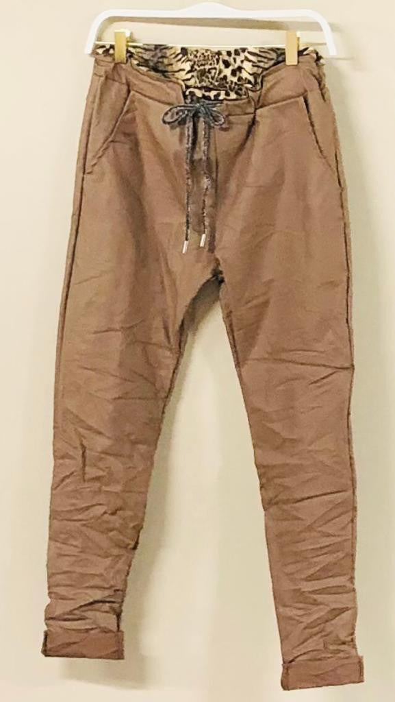 Venti6 crinkle jogger with animal print waist lining