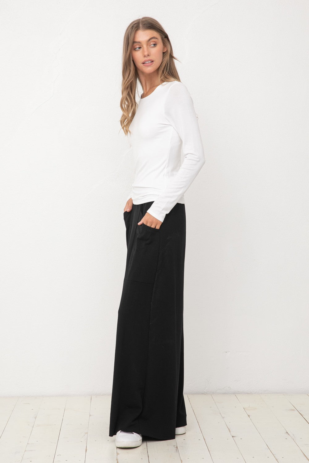 ROUND NECK LONG SLEEVE TOP