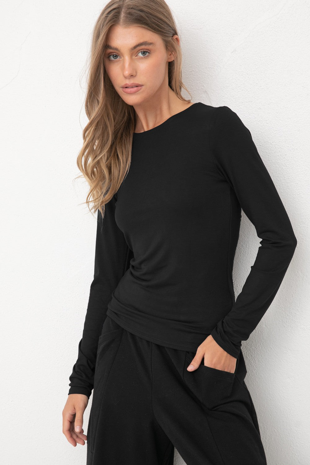 ROUND NECK LONG SLEEVE TOP